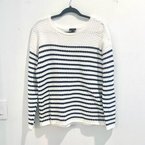Talbots NWOT scalloped honeycomb Striped White and Blue Sweater Large
